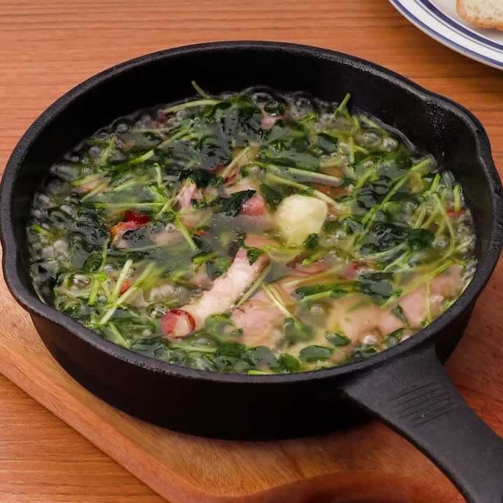 豆苗とベーコンのアヒージョ