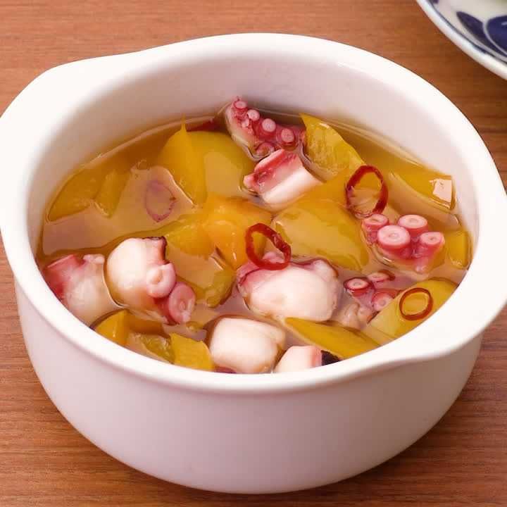 パプリカとたこのアヒージョ