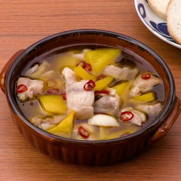 パプリカと鶏肉のアヒージョ