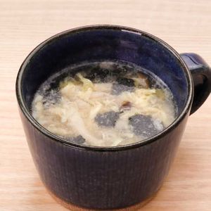 「焼きのりとしめじの中華卵スープ」のレシピ動画