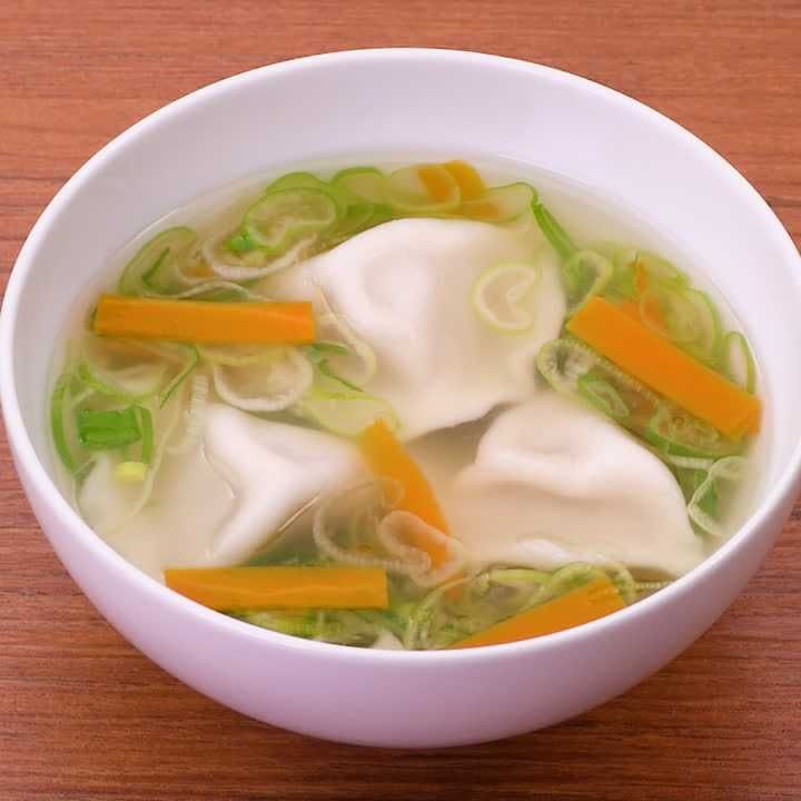 ねぎとにんじんの餃子スープ