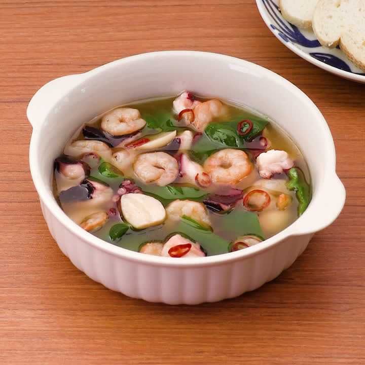 海鮮とピーマンのアヒージョ