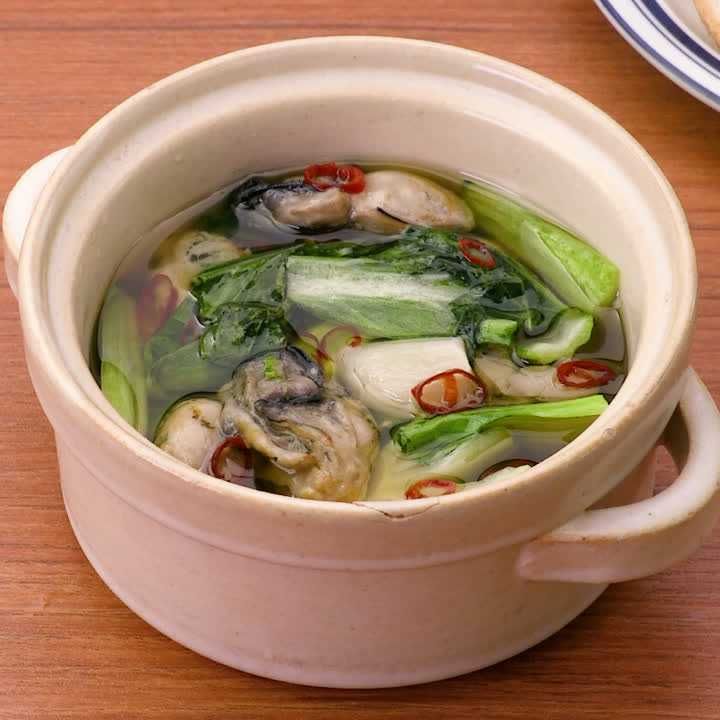 牡蠣とチンゲン菜のアヒージョ