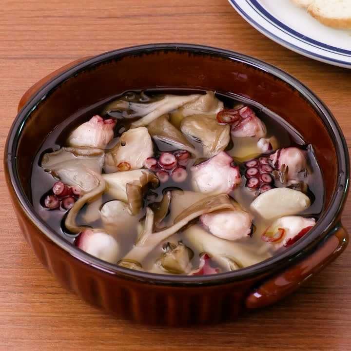 舞茸とたこのアヒージョ
