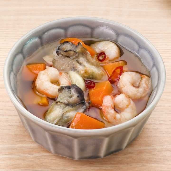 にんじんとえびと牡蠣のアヒージョ