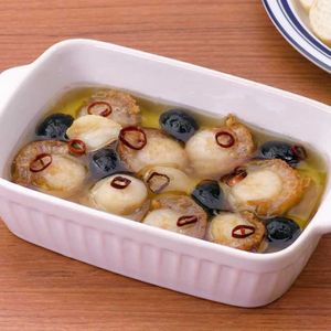 ホタテとオリーブのアヒージョ