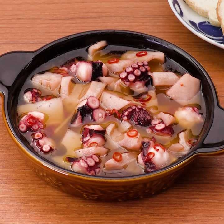 れんこんとたこのアヒージョ