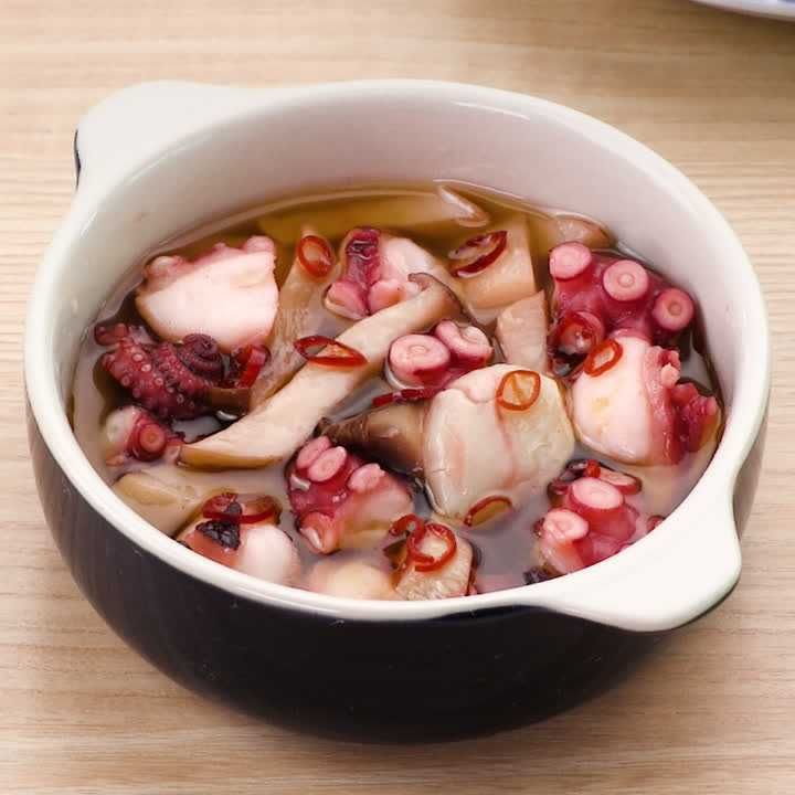 エリンギとたこのアヒージョ