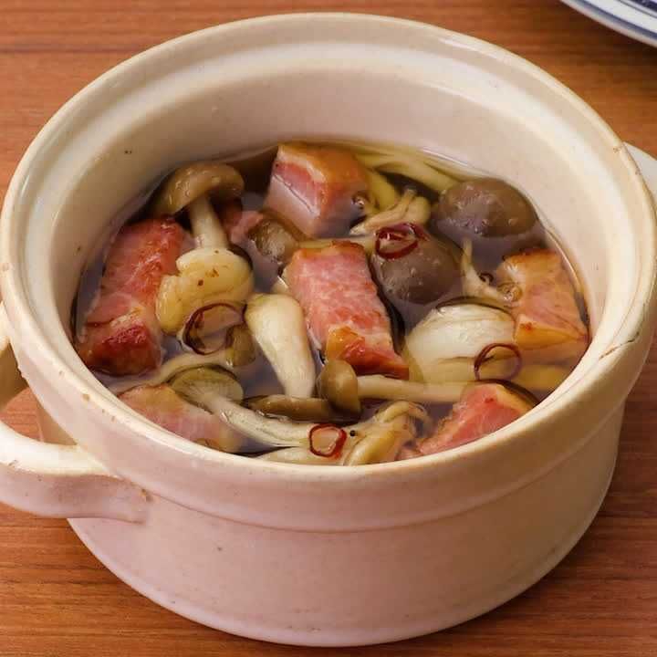しめじとベーコンのアヒージョ