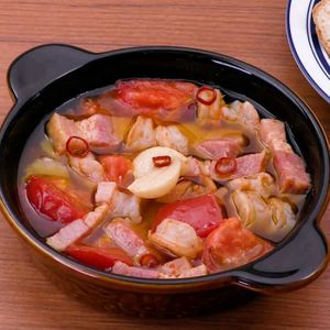 トマトの具沢山アヒージョ