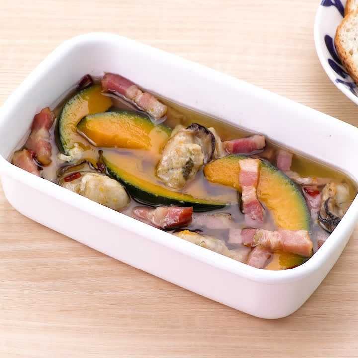 牡蠣とかぼちゃとベーコンのアヒージョ