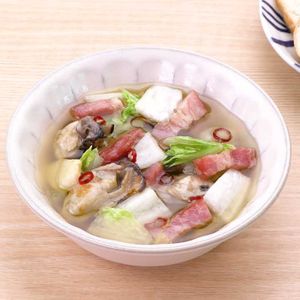 「牡蠣と白菜とベーコンのアヒージョ」のレシピ動画