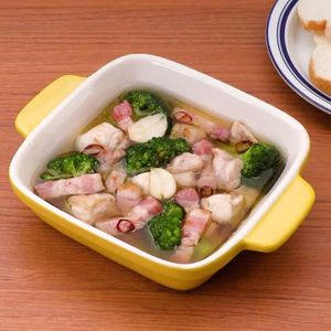 ブロッコリーと鶏もものアヒージョ