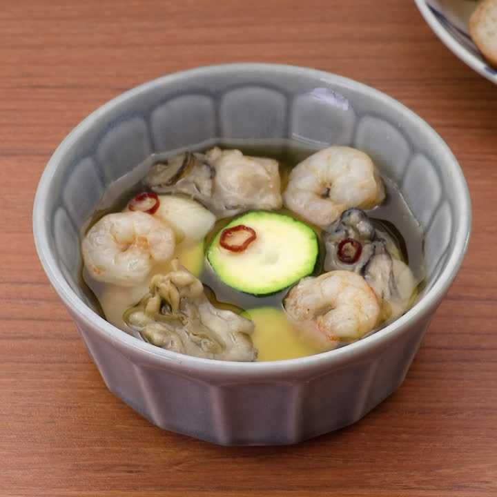 ズッキーニとえびと牡蠣のアヒージョ