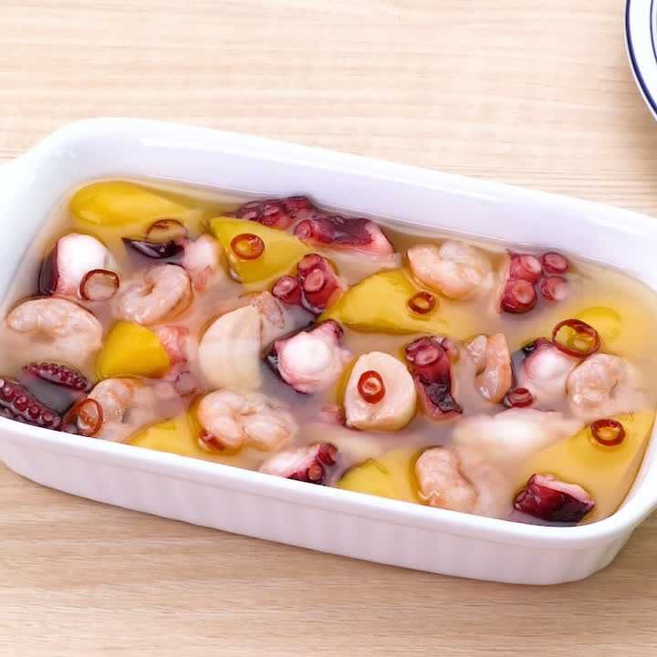 海鮮とパプリカのアヒージョ