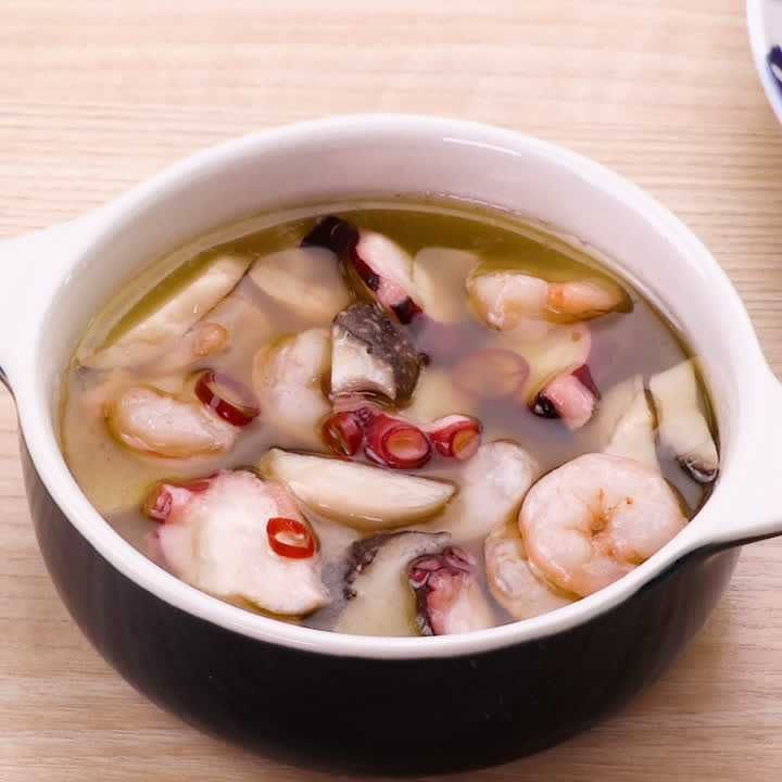 海鮮とエリンギのアヒージョ