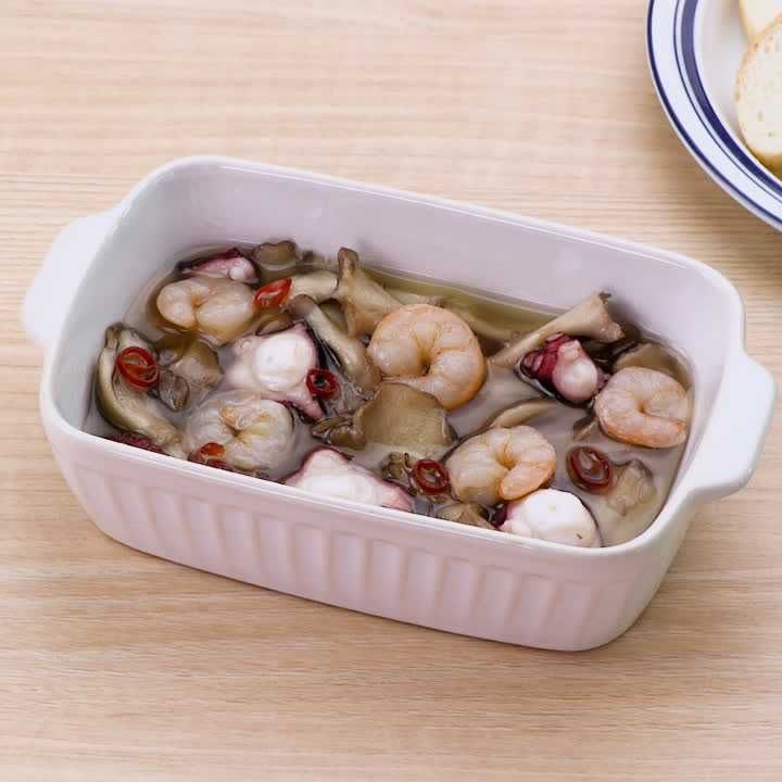 海鮮と舞茸のアヒージョ