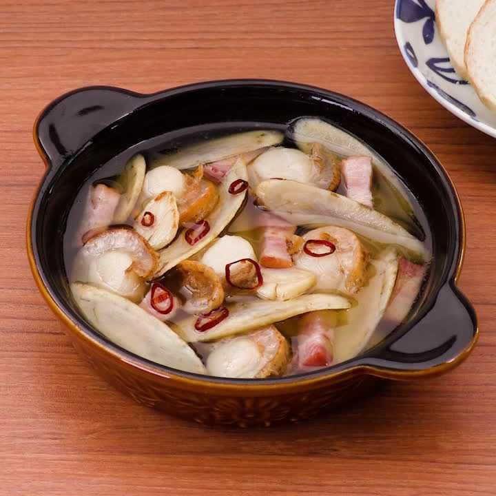 ごぼうとホタテとベーコンのアヒージョ