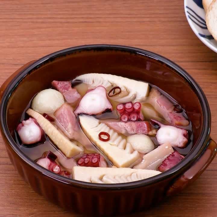 たけのことベーコンとたこのアヒージョ