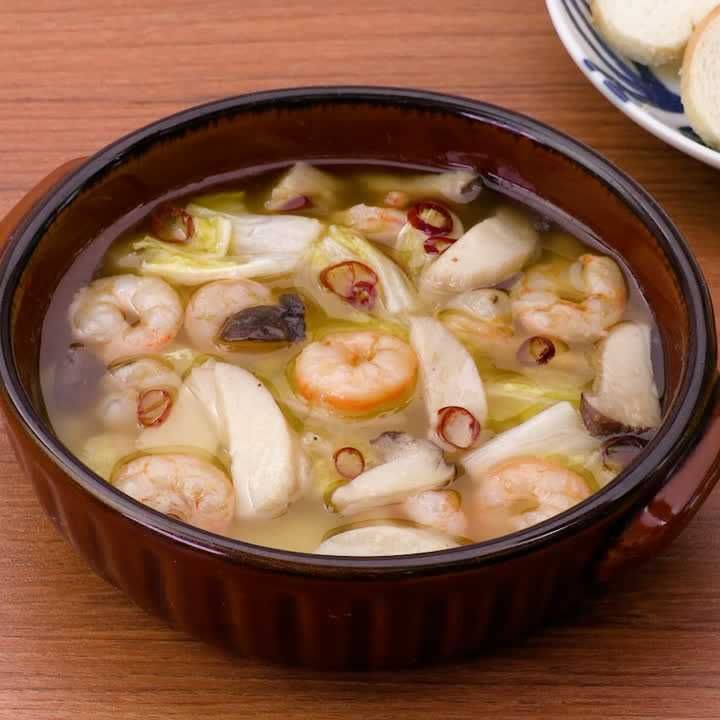 エリンギとえびと白菜のアヒージョ