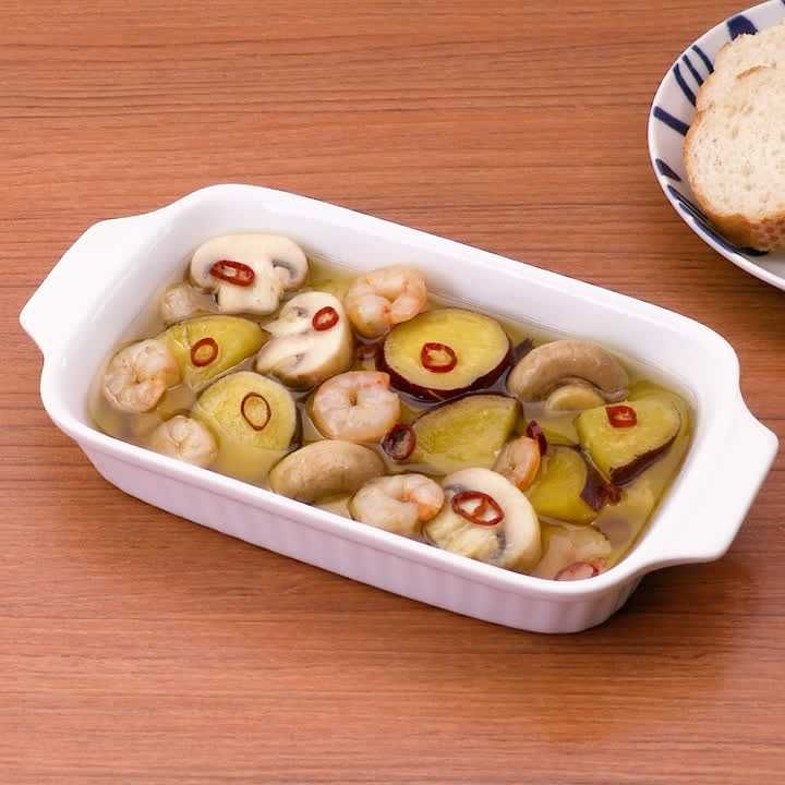 マッシュルームとさつまいものアヒージョ