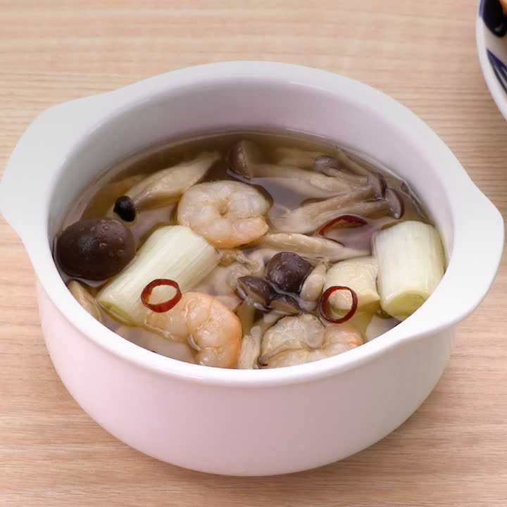 しめじとえびとねぎのアヒージョ