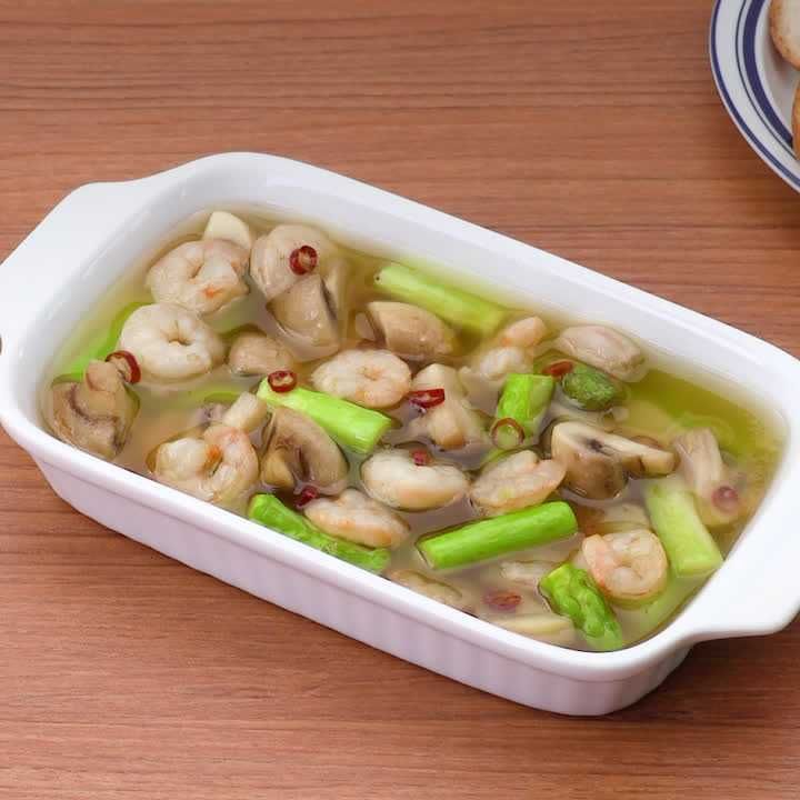 マッシュルームとアスパラのアヒージョ