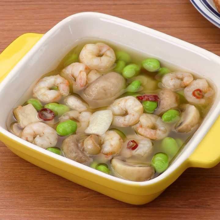 マッシュルームと枝豆のアヒージョ