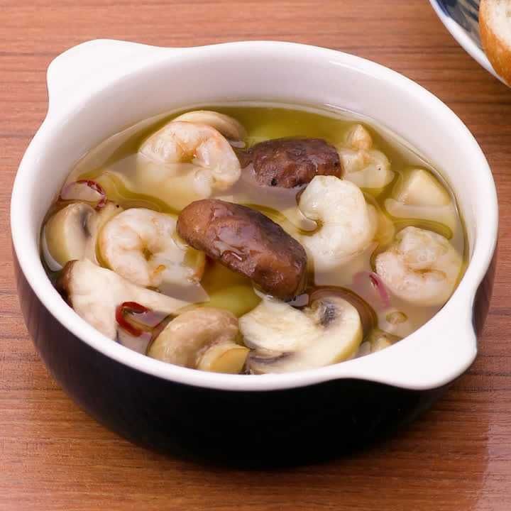 マッシュルームと椎茸のアヒージョ