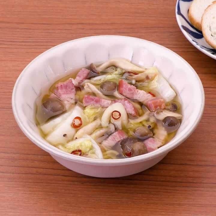 しめじと白菜とベーコンのアヒージョ