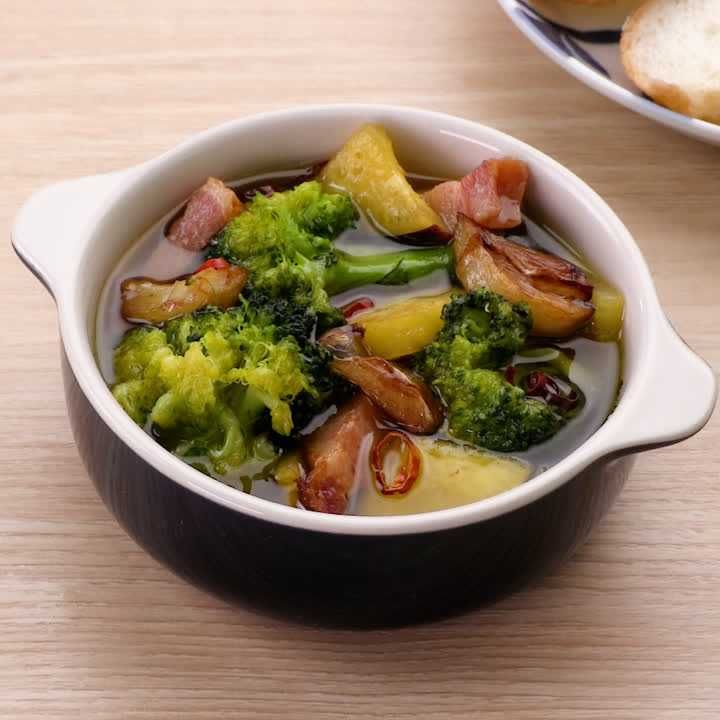 ブロッコリーとさつまいものアヒージョ