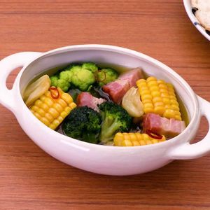 「ブロッコリーととうもろこしのアヒージョ」のレシピ動画