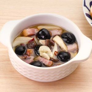 「エリンギとオリーブのアヒージョ」のレシピ動画