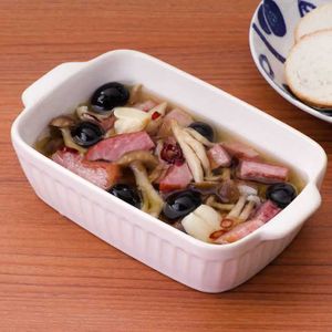 「しめじとオリーブとベーコンのアヒージョ」のレシピ動画