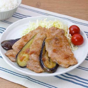 「豚ロース肉となすの梅しょうが焼き」のレシピ動画