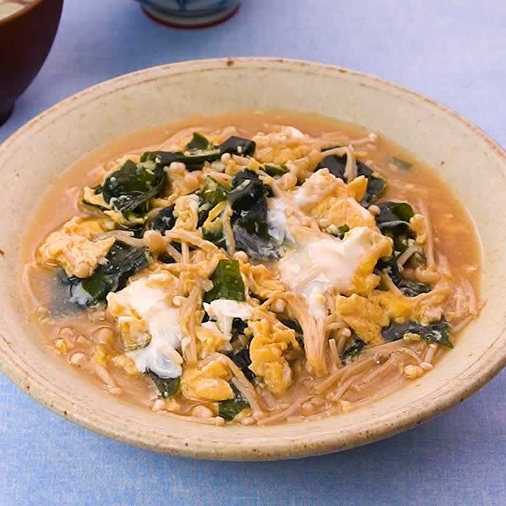 えのきとわかめの卵とじ