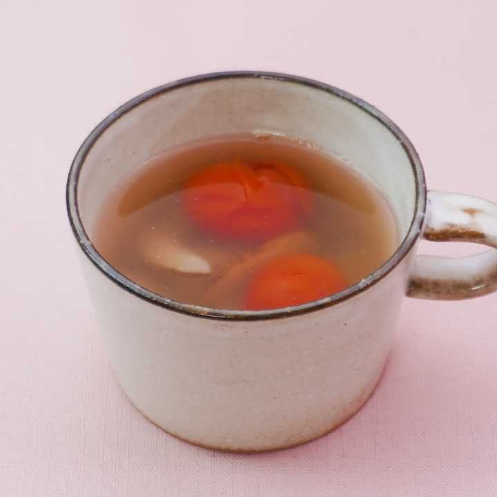 ごぼうとミニトマトのコンソメスープ