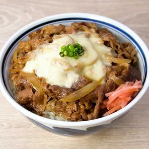「チーズ牛丼」のレシピ動画