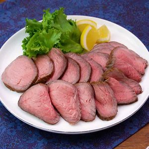 「湯煎で作るローストビーフ」のレシピ動画