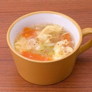 「ねぎとにんじんの中華卵スープ」のレシピ動画