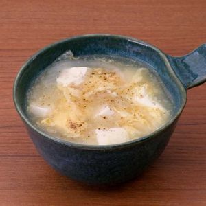 「豆腐と玉ねぎの中華卵スープ」のレシピ動画