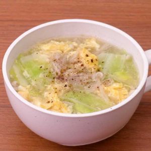 「キャベツとえのきの中華卵スープ」のレシピ動画