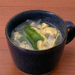 「レタスと玉ねぎの中華卵スープ」のレシピ動画