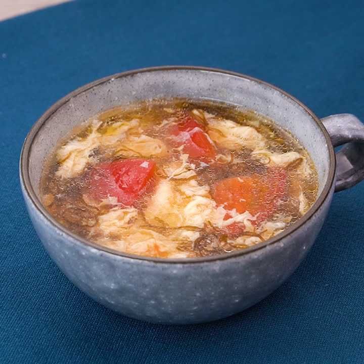 トマトともずくの中華スープ