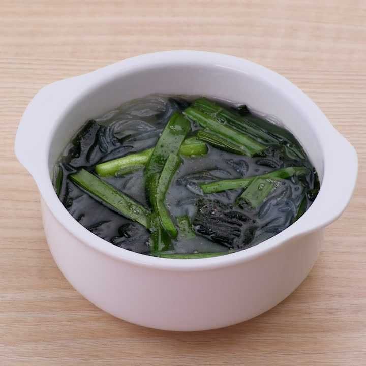 ニラとわかめの春雨スープ