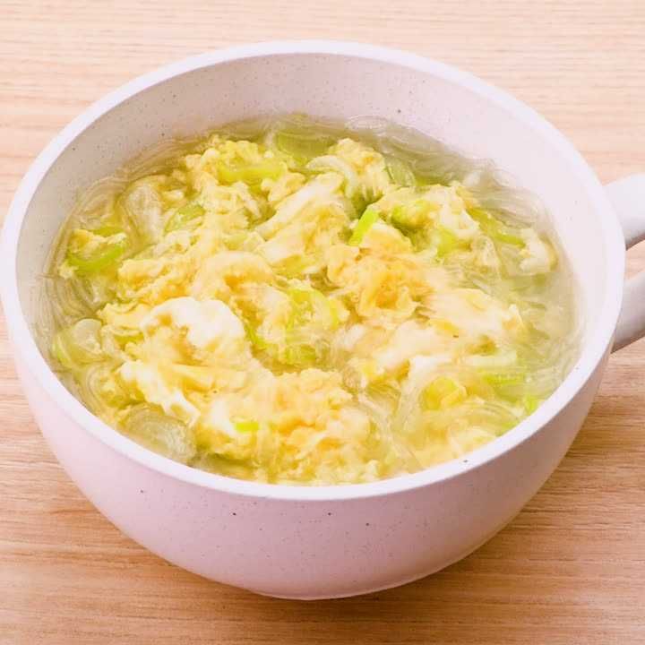 簡単にできる！ ねぎの春雨たまごスープのレシピ動画・作り方 | デ