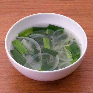「ニラと玉ねぎの生姜中華スープ」のレシピ動画