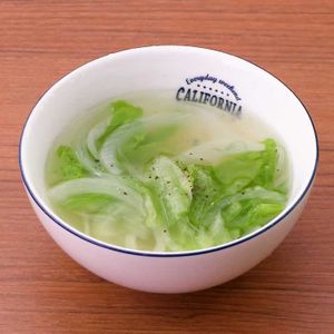 「レタスと玉ねぎの生姜中華スープ」のレシピ動画
