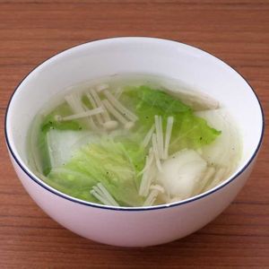 「白菜とえのきの生姜中華スープ」のレシピ動画