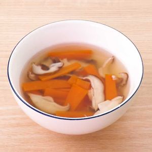 にんじんとしいたけの生姜中華スープ
